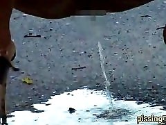 10 movies - Pissing on the walk