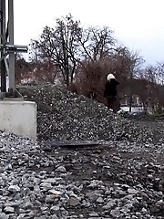 15 pictures - Hot blonde pisses right next to a railway line