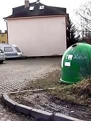 15 pictures - Flexibility is key in this public pissing scene